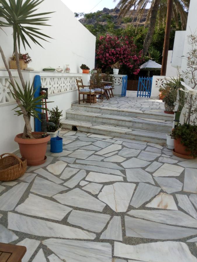 Agnes Rooms Kini Exterior foto