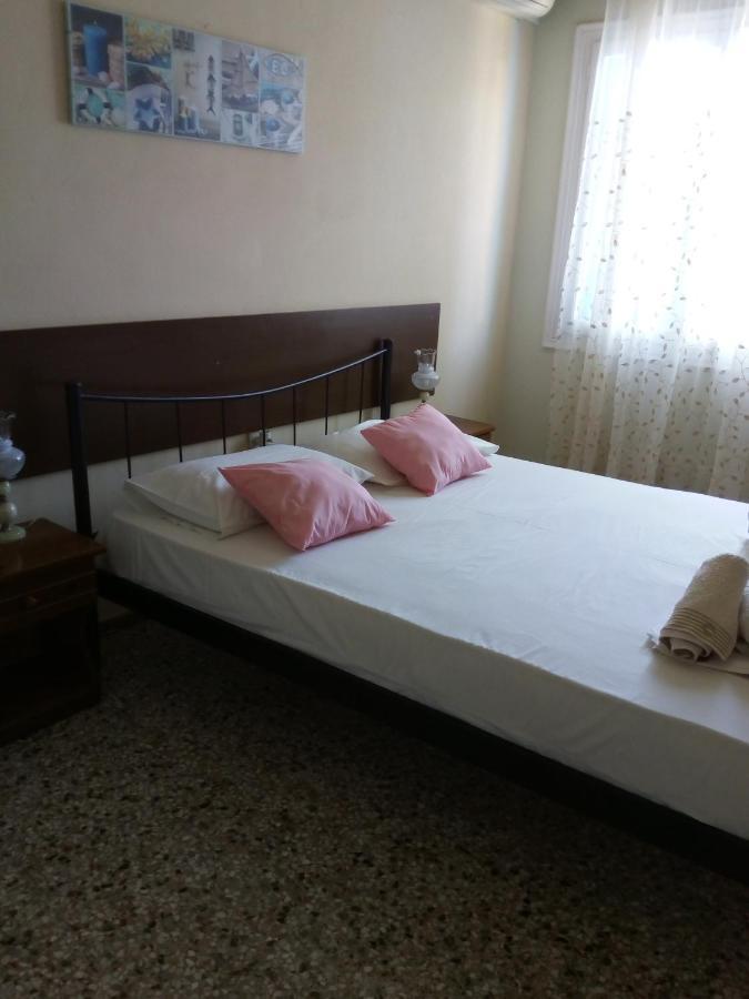 Agnes Rooms Kini Exterior foto